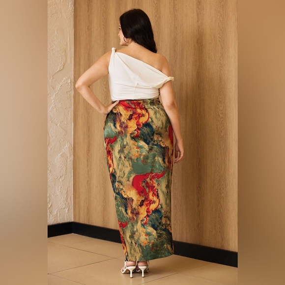 Elegant Multicolor Swim Sarong - Picture 7 of 8